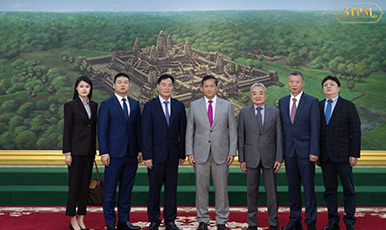 柬埔寨首相洪瑪奈會見金茂源環(huán)保集團(tuán)董事會主席張梁洪，展望中柬綠色產(chǎn)業(yè)合作